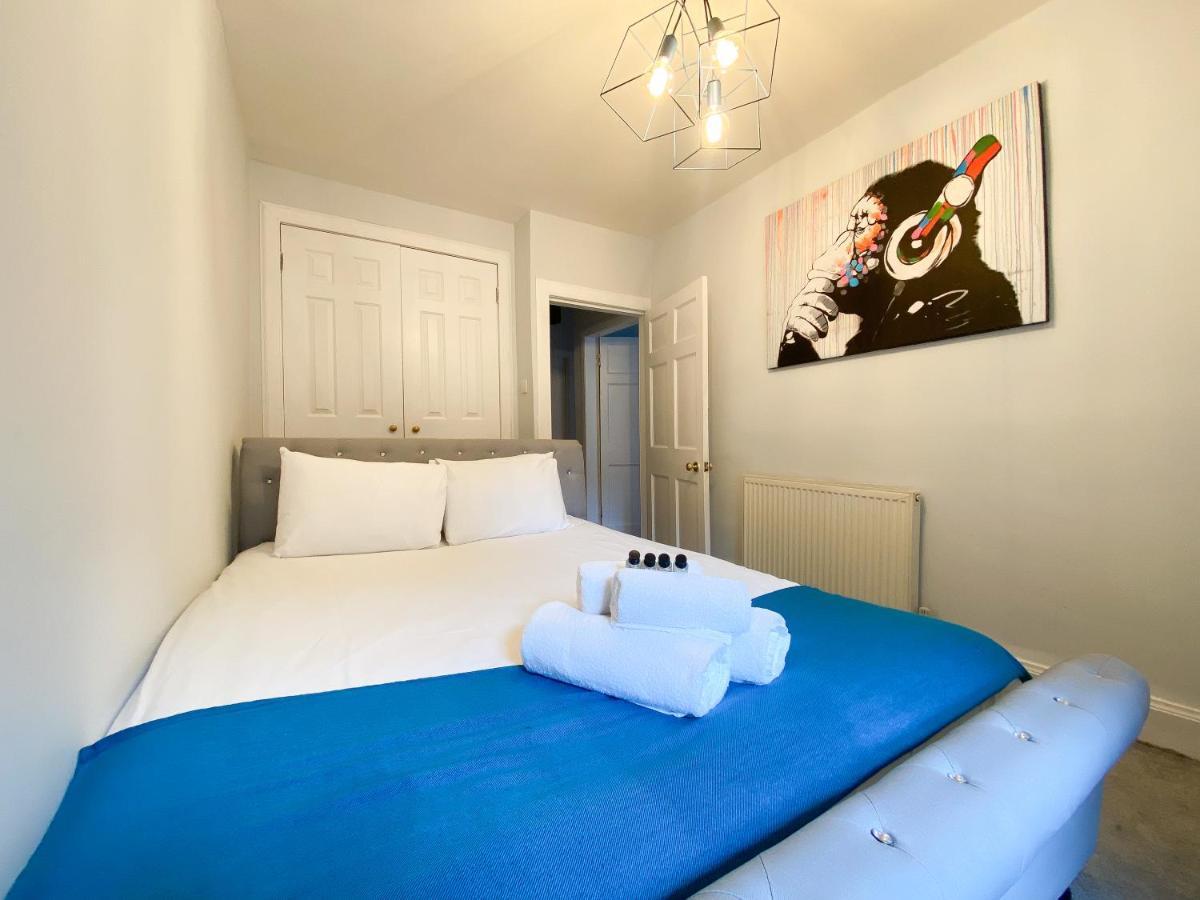 אדינבורו Rose Street'S Hidden Treasure- 2Bed Newly Refurbished Apt מראה חיצוני תמונה