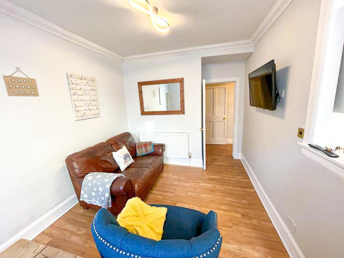 אדינבורו Rose Street'S Hidden Treasure- 2Bed Newly Refurbished Apt מראה חיצוני תמונה